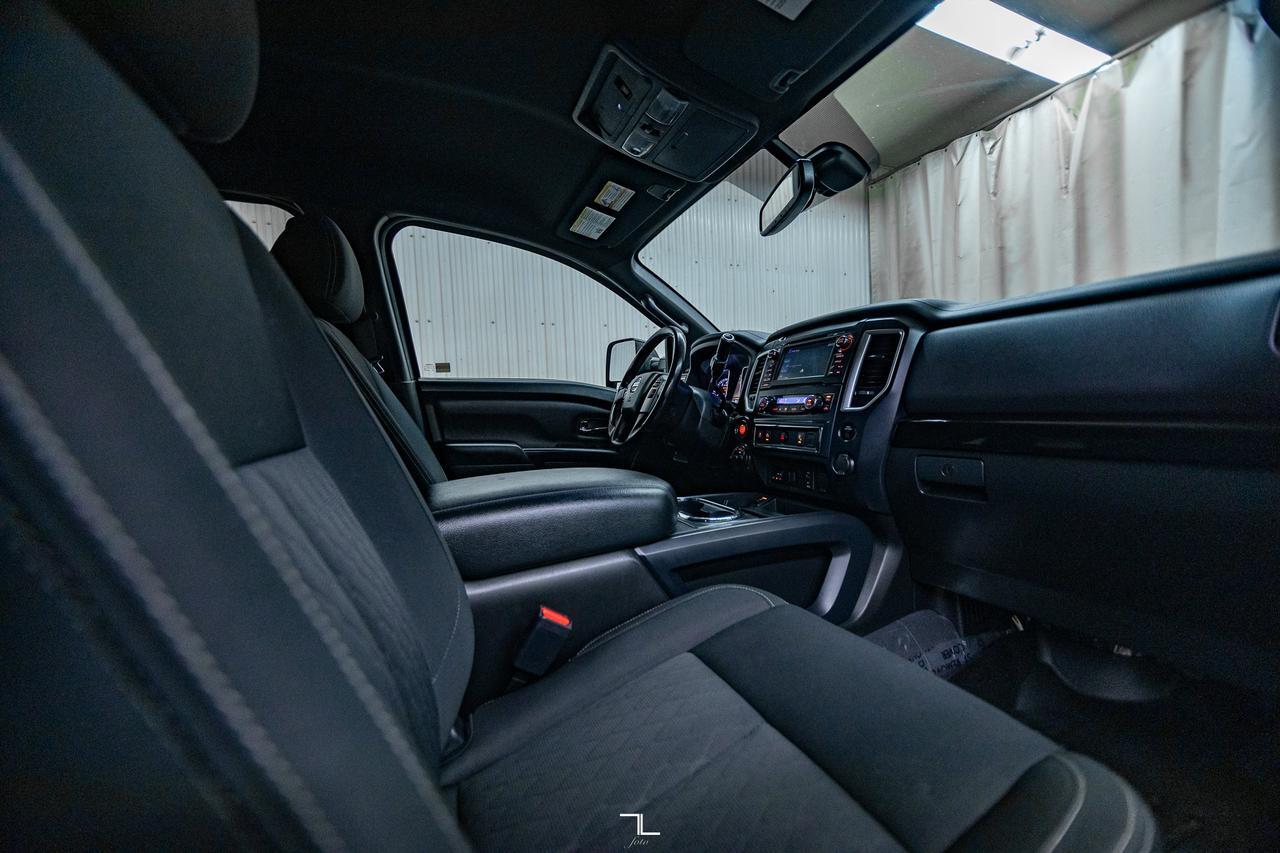 2018 Nissan Titan 4x4 Crew Cab SV Midnight Edition Nav BCam Red Deer AB