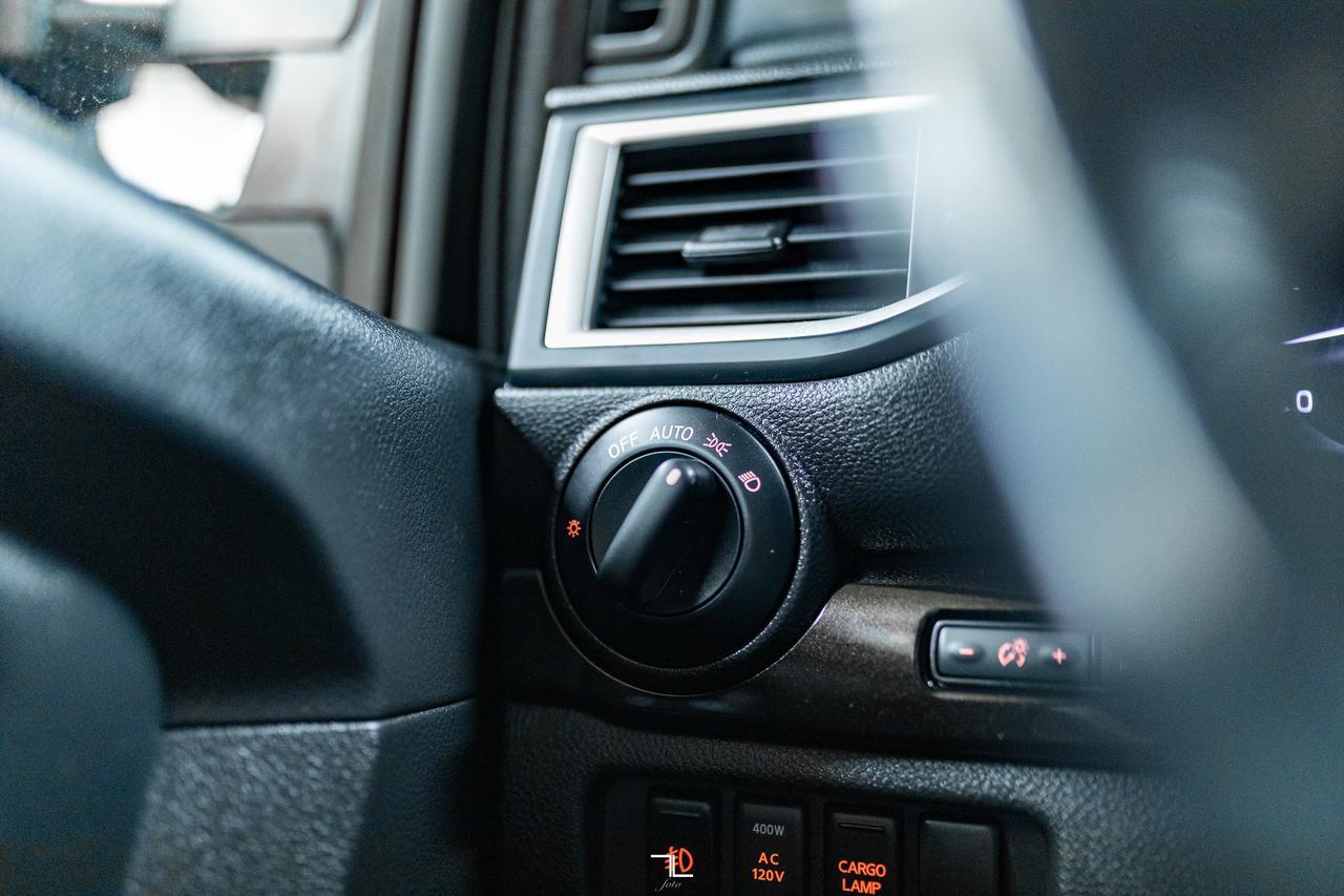 2018 Nissan Titan 4x4 Crew Cab SV Midnight Edition Nav BCam Red Deer AB