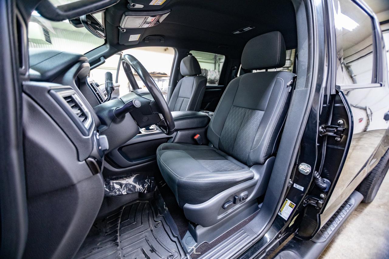 2018 Nissan Titan 4x4 Crew Cab SV Midnight Edition Nav BCam Red Deer AB