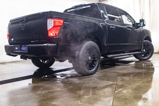 2018 Nissan Titan 4x4 Crew Cab SV Midnight Edition Nav BCam Red Deer AB