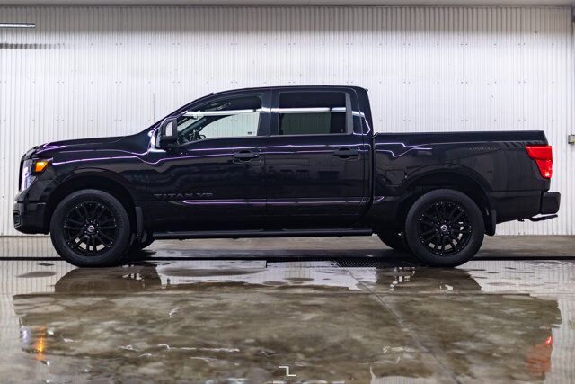 2018 Nissan Titan 4x4 Crew Cab SV Midnight Edition Nav BCam Red Deer AB