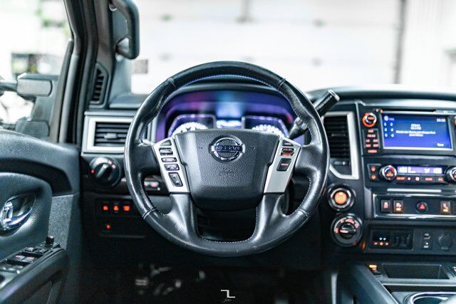 2018 Nissan Titan 4x4 Crew Cab SV Midnight Edition Nav BCam Red Deer AB