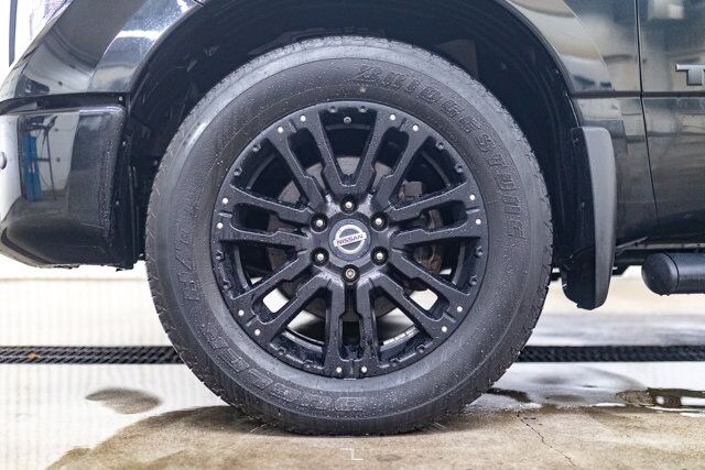 2018 Nissan Titan 4x4 Crew Cab SV Midnight Edition Nav BCam Red Deer AB