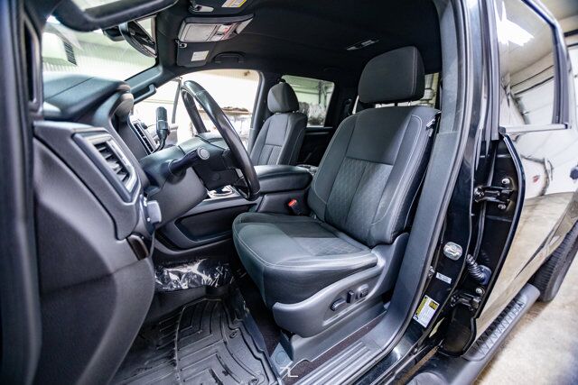 2018 Nissan Titan 4x4 Crew Cab SV Midnight Edition Nav BCam Red Deer AB