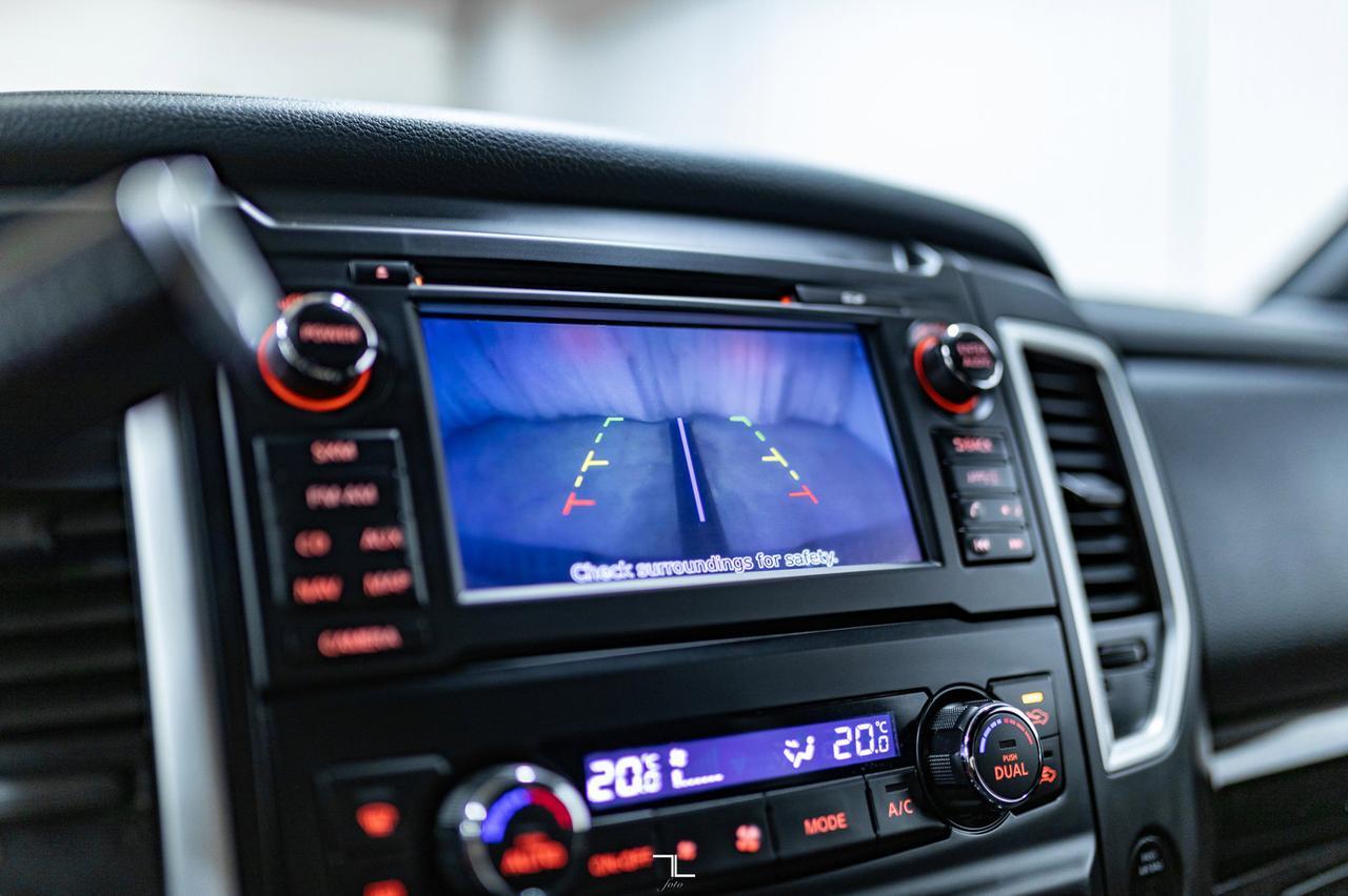 2018 Nissan Titan 4x4 Crew Cab SV Midnight Nav BCam Red Deer AB