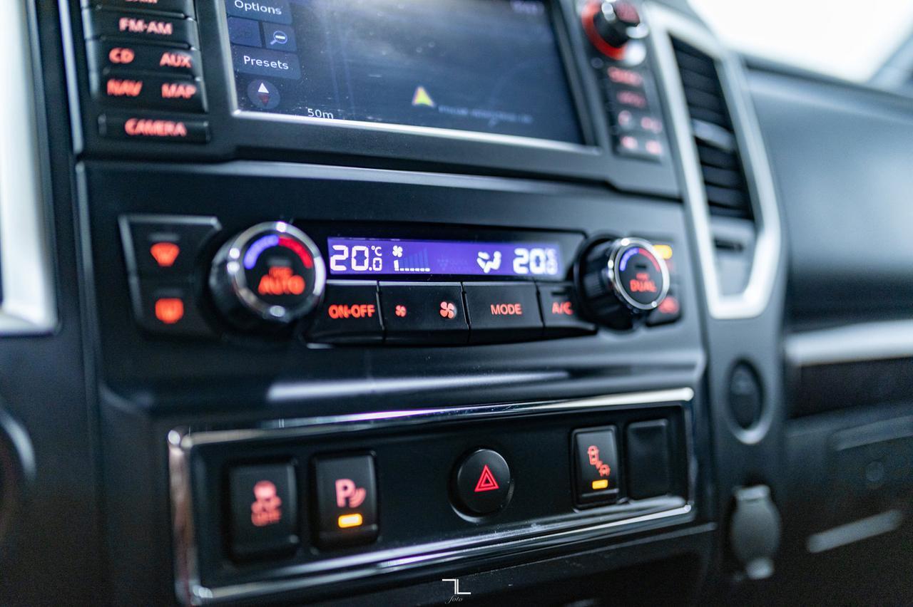 2018 Nissan Titan 4x4 Crew Cab SV Midnight Nav BCam Red Deer AB