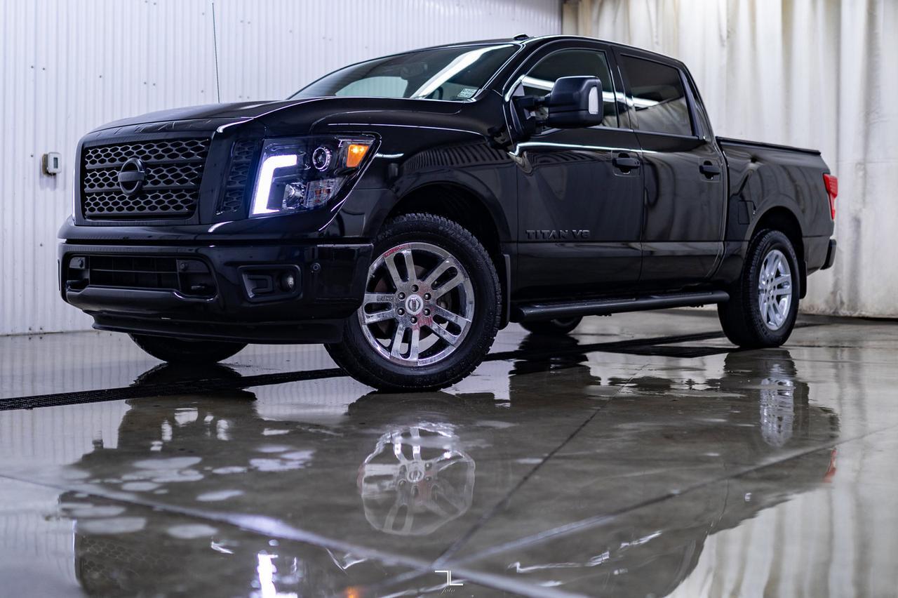 2018 Nissan Titan 4x4 Crew Cab SV Midnight Nav BCam Red Deer AB