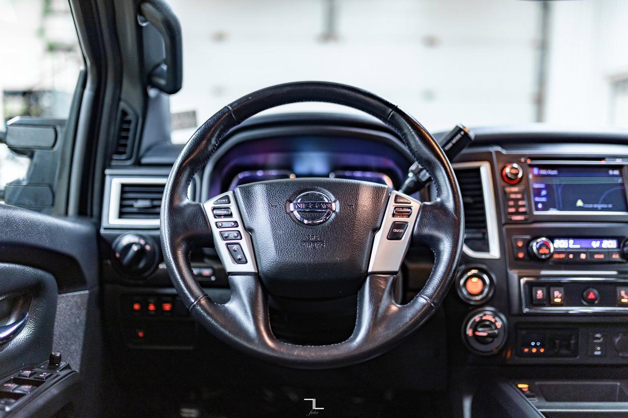 2018 Nissan Titan 4x4 Crew Cab SV Midnight Nav BCam Red Deer AB