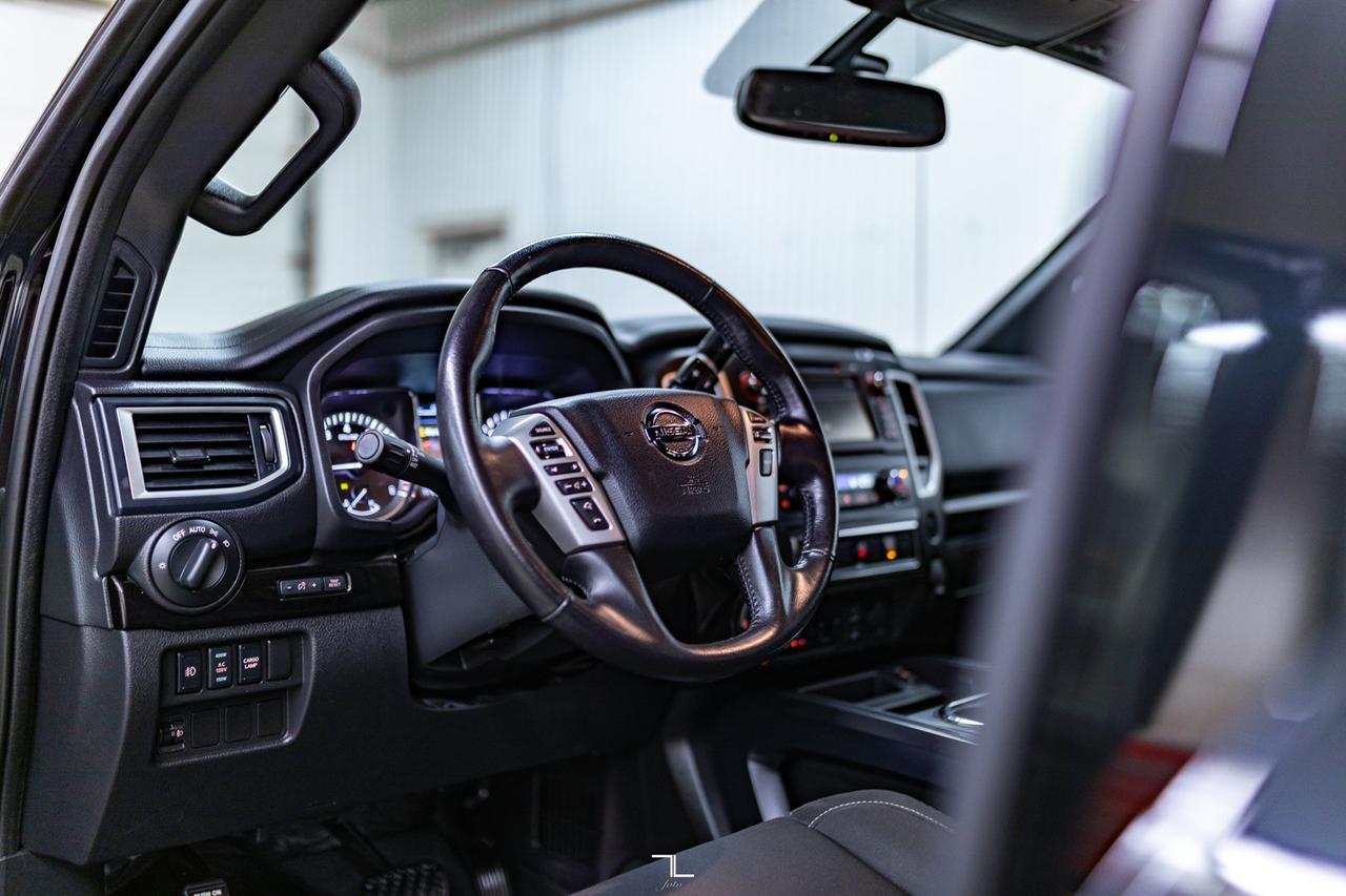 2018 Nissan Titan 4x4 Crew Cab SV Midnight Nav BCam Red Deer AB