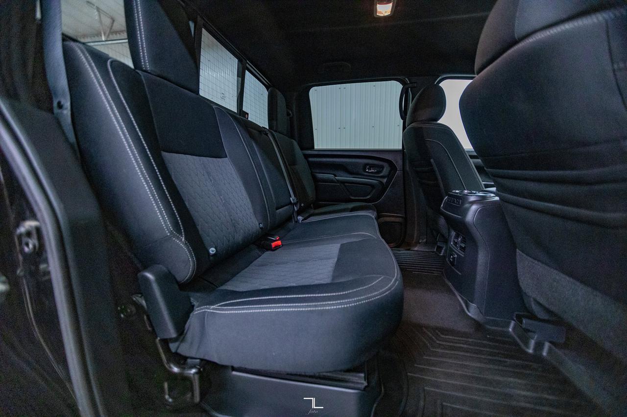 2018 Nissan Titan 4x4 Crew Cab SV Midnight Nav BCam Red Deer AB