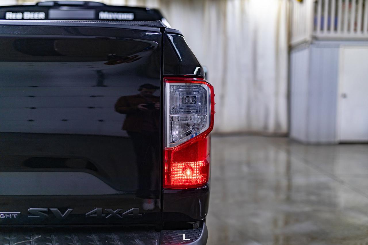 2018 Nissan Titan 4x4 Crew Cab SV Midnight Nav BCam Red Deer AB