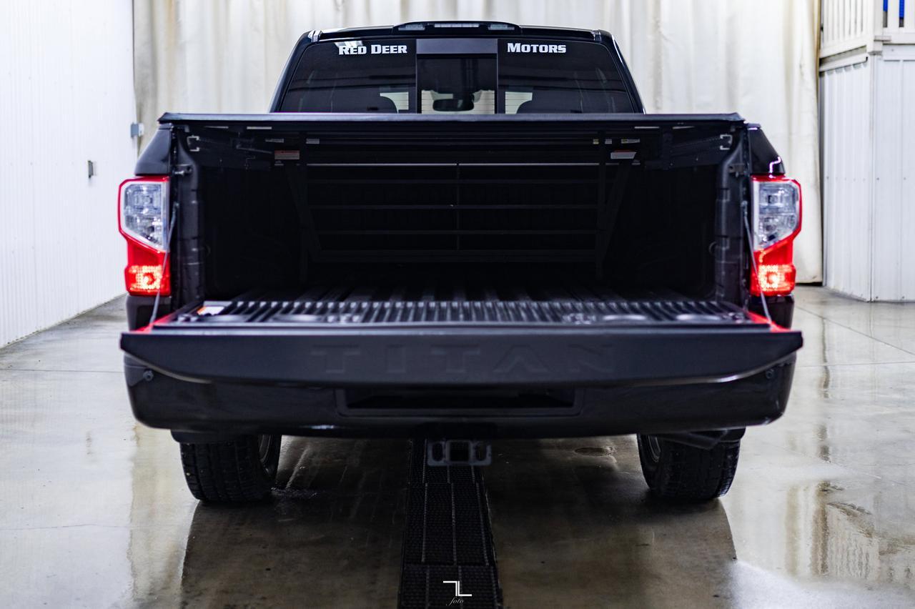 2018 Nissan Titan 4x4 Crew Cab SV Midnight Nav BCam Red Deer AB