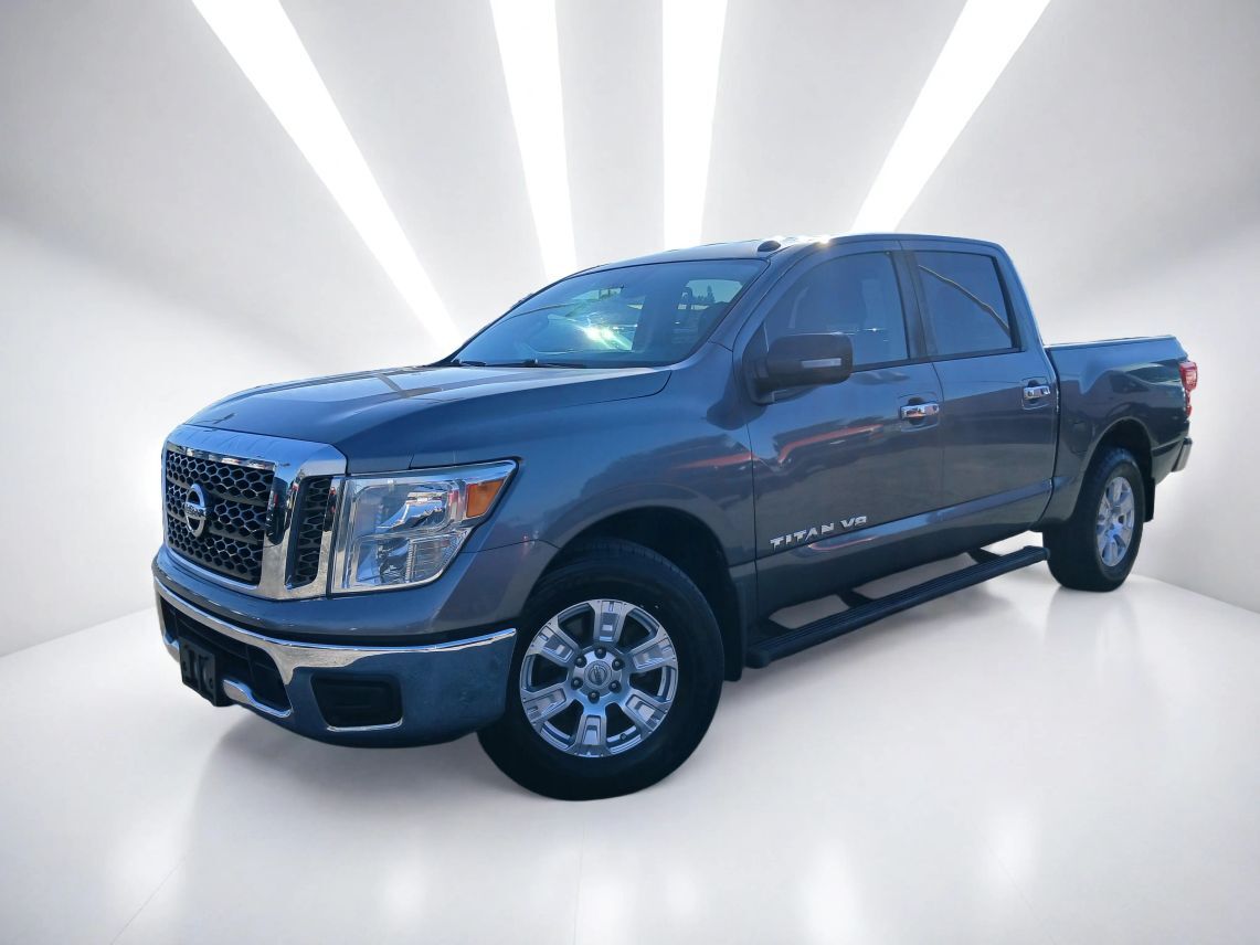 2018 Nissan Titan Crew Cab SV Pickup 4D 5 1/2 ft