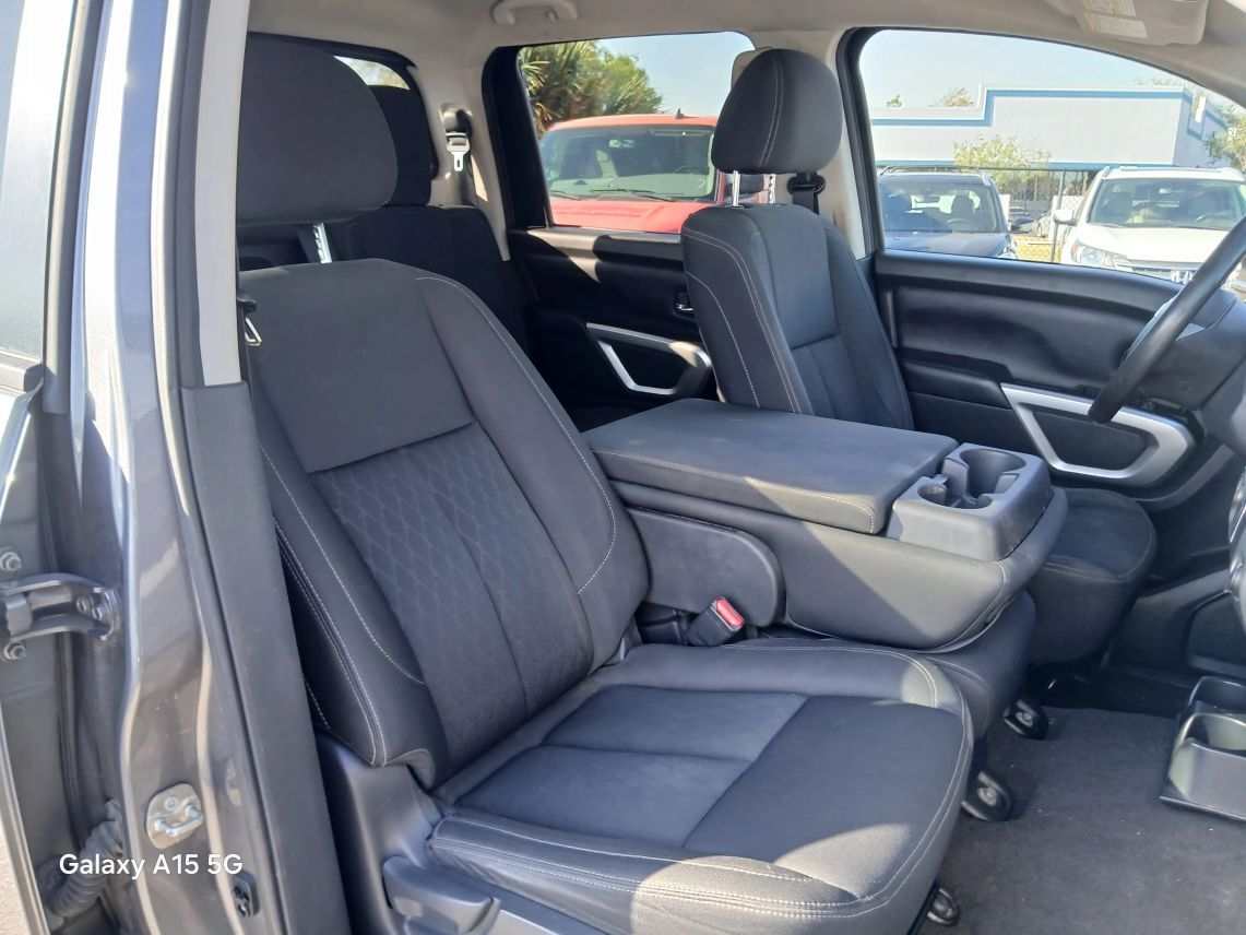 2018 Nissan Titan Crew Cab SV Pickup 4D 5 1/2 ft Maitland FL