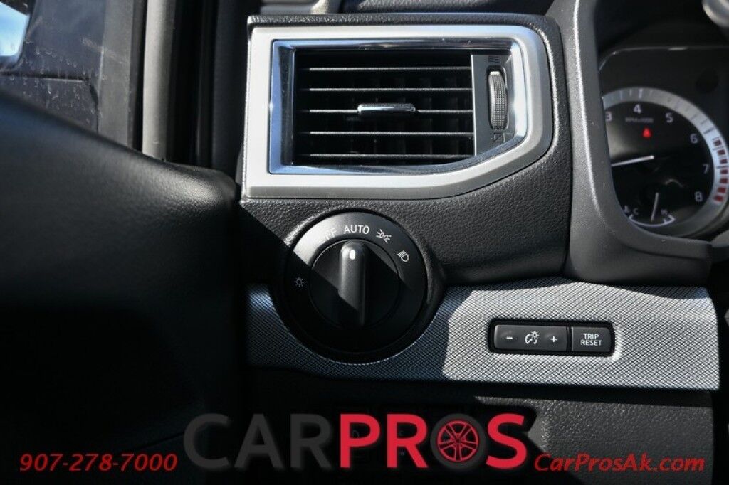 2018 Nissan Titan PRO-4X - Lifted - Fuel Wheels - 35in Tires - PRO-4X Utility Package - Comfort & Convenience Package - 5.6L V8 - 4X4 - Crew Cab - Pust To Start w/ Keyless Entry - Tow Package - 1 Owner Anchorage AK