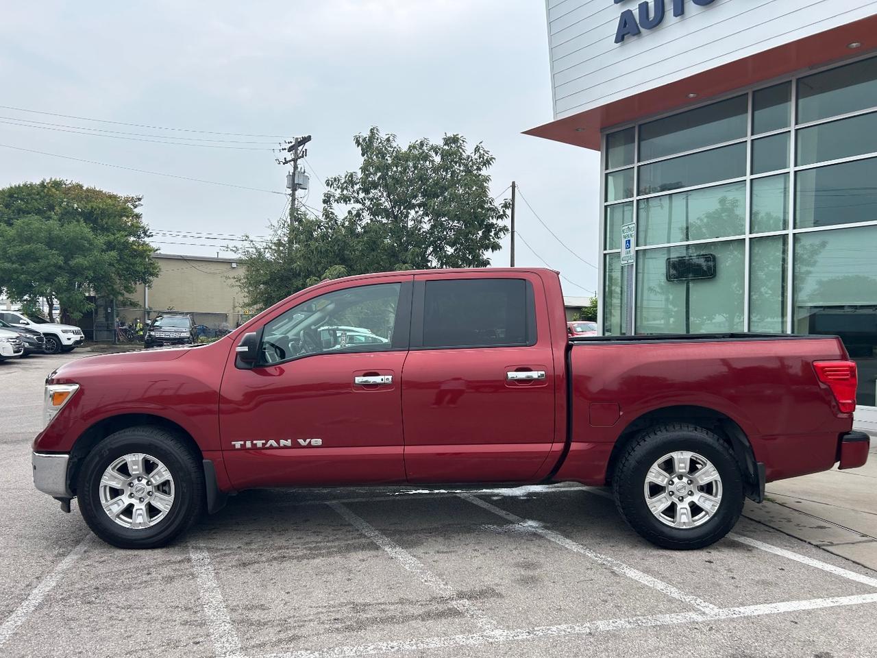 2018 Nissan Titan SV Crew Cab 2WD