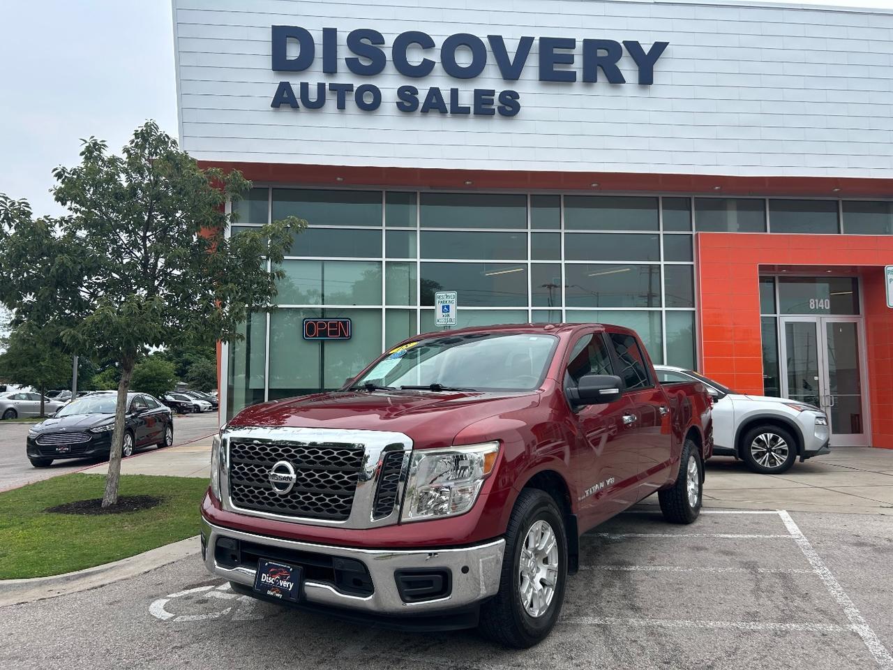 2018 Nissan Titan SV Crew Cab 2WD