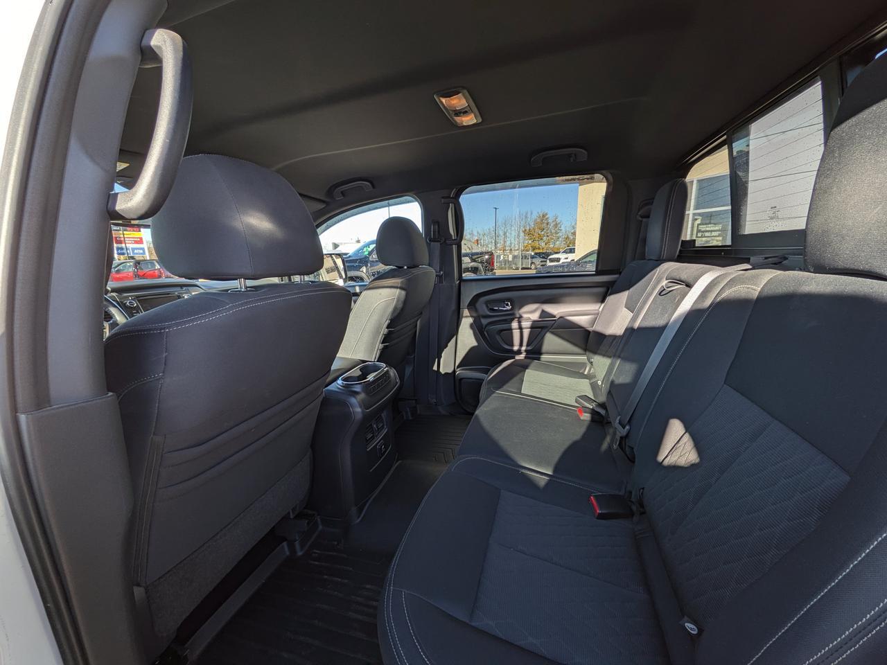 2018 Nissan Titan SV Crew Cab 4x4 | V8 HD | Tow Haul Mode | Keyless Entry | 98L Fuel Tank | Premium Comfort Redwater AB
