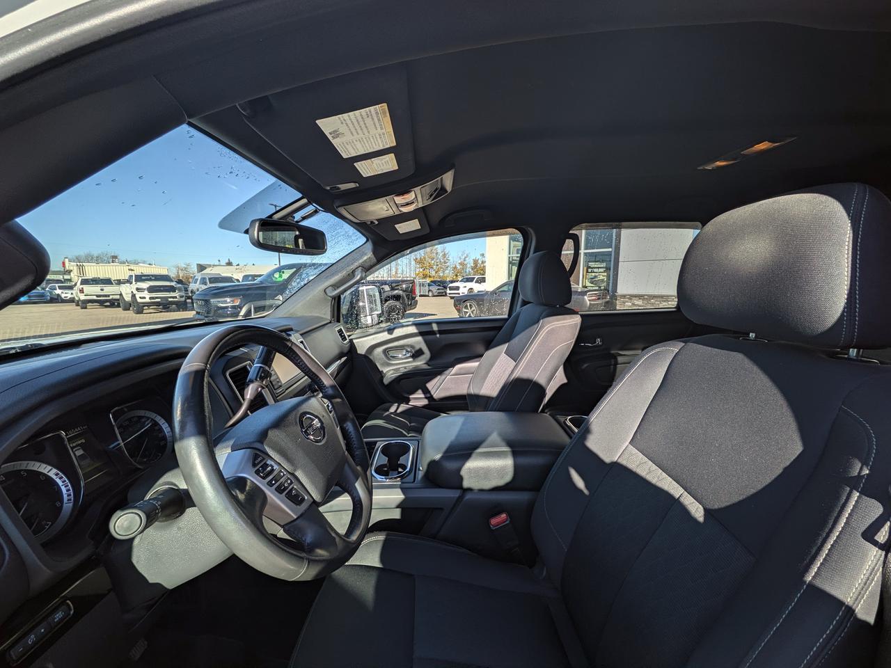 2018 Nissan Titan SV Crew Cab 4x4 | V8 HD | Tow Haul Mode | Keyless Entry | 98L Fuel Tank | Premium Comfort Redwater AB
