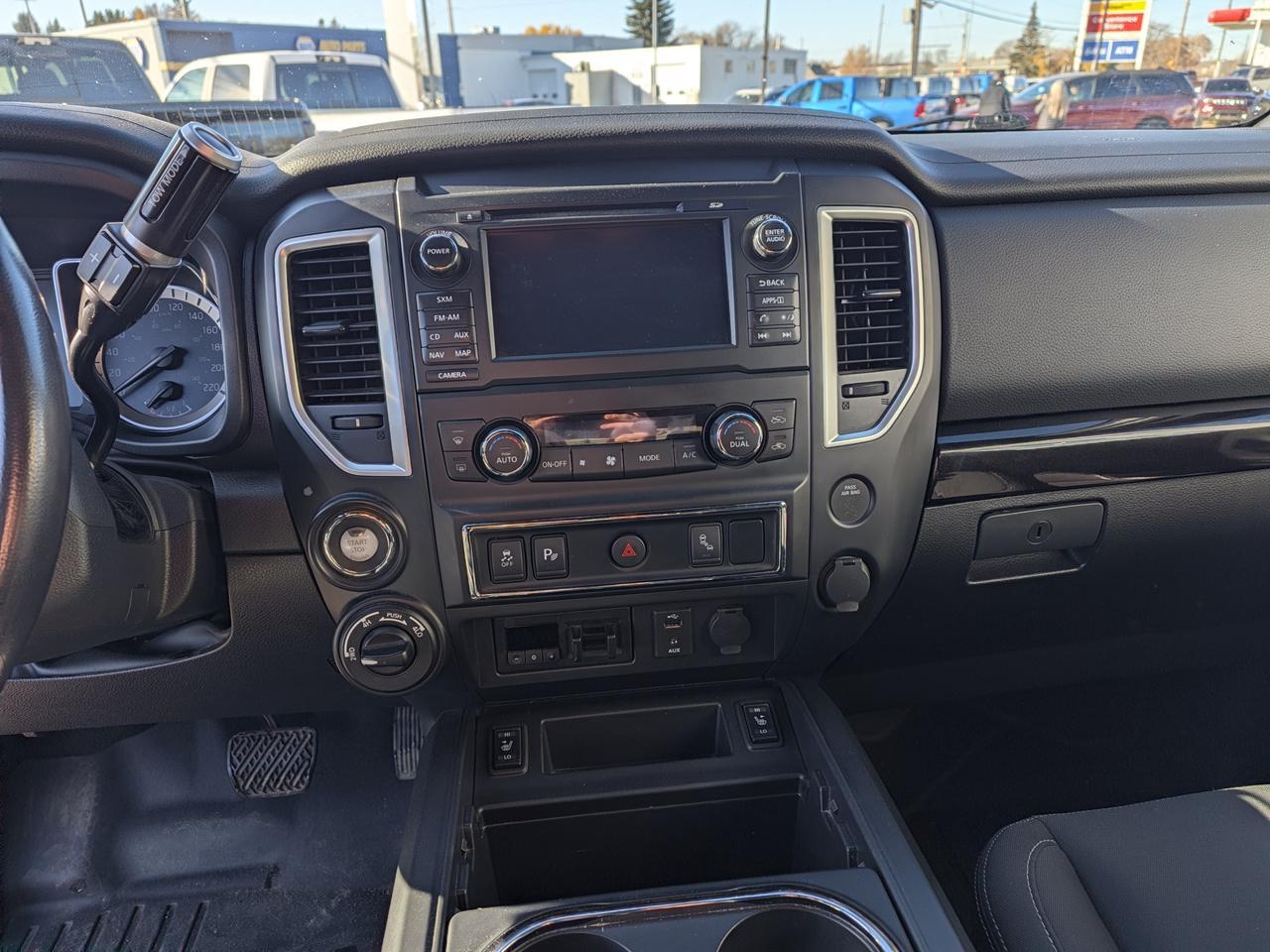 2018 Nissan Titan SV Crew Cab 4x4 | V8 HD | Tow Haul Mode | Keyless Entry | 98L Fuel Tank | Premium Comfort Redwater AB