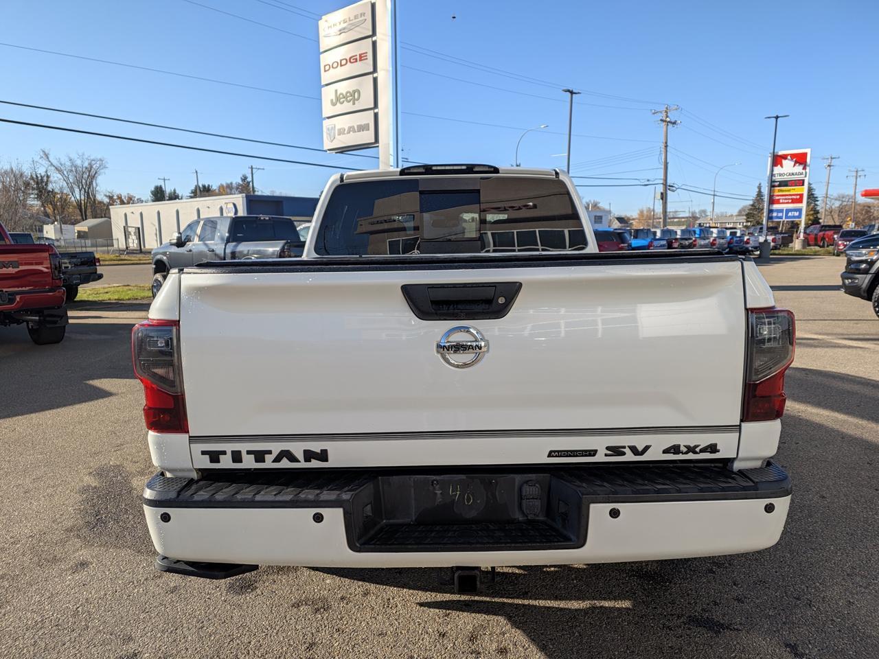 2018 Nissan Titan SV Crew Cab 4x4 | V8 HD | Tow Haul Mode | Keyless Entry | 98L Fuel Tank | Premium Comfort Redwater AB