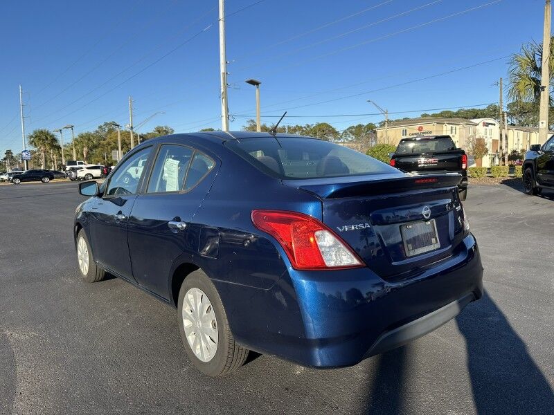 2018 Nissan Versa Sedan S Plus