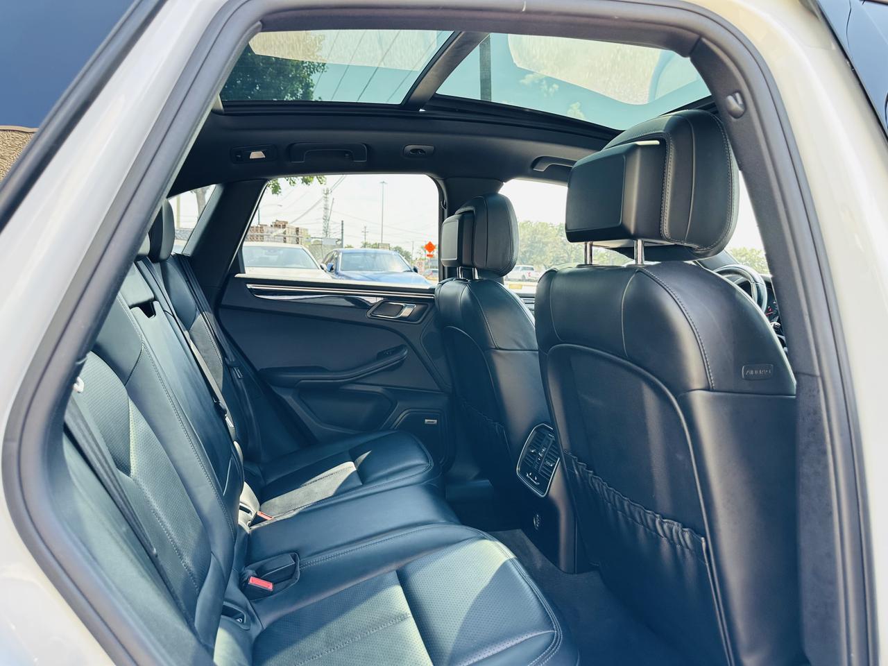 2018 PORSCHE Macan Sport Edition Dallas TX