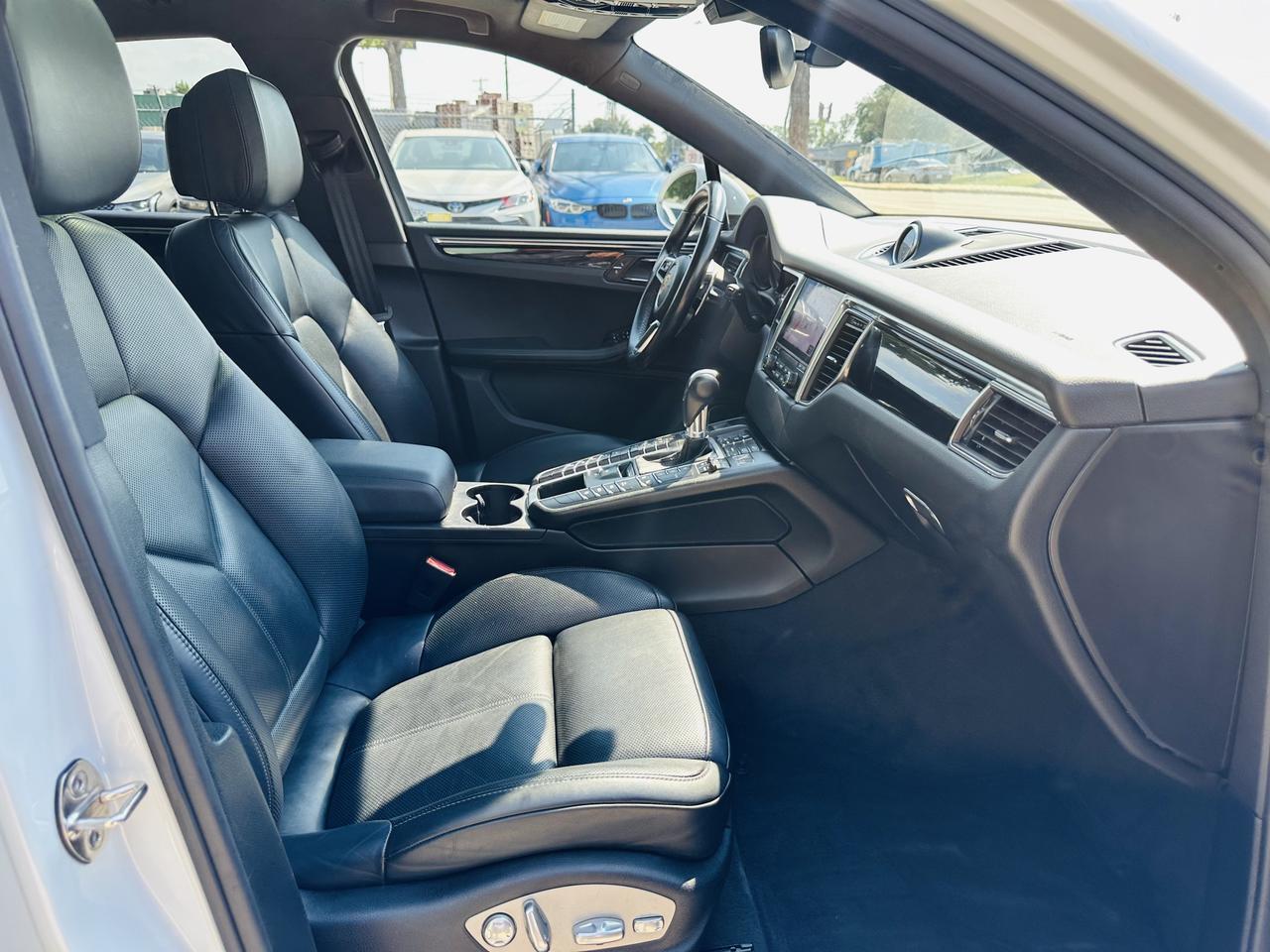 2018 PORSCHE Macan Sport Edition Dallas TX
