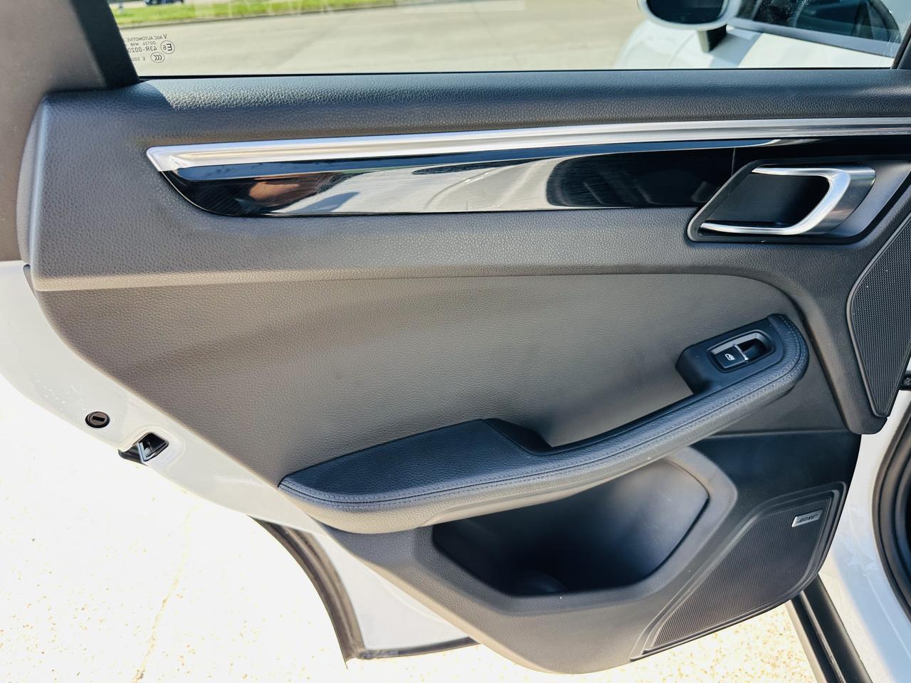 2018 PORSCHE Macan Sport Edition Dallas TX