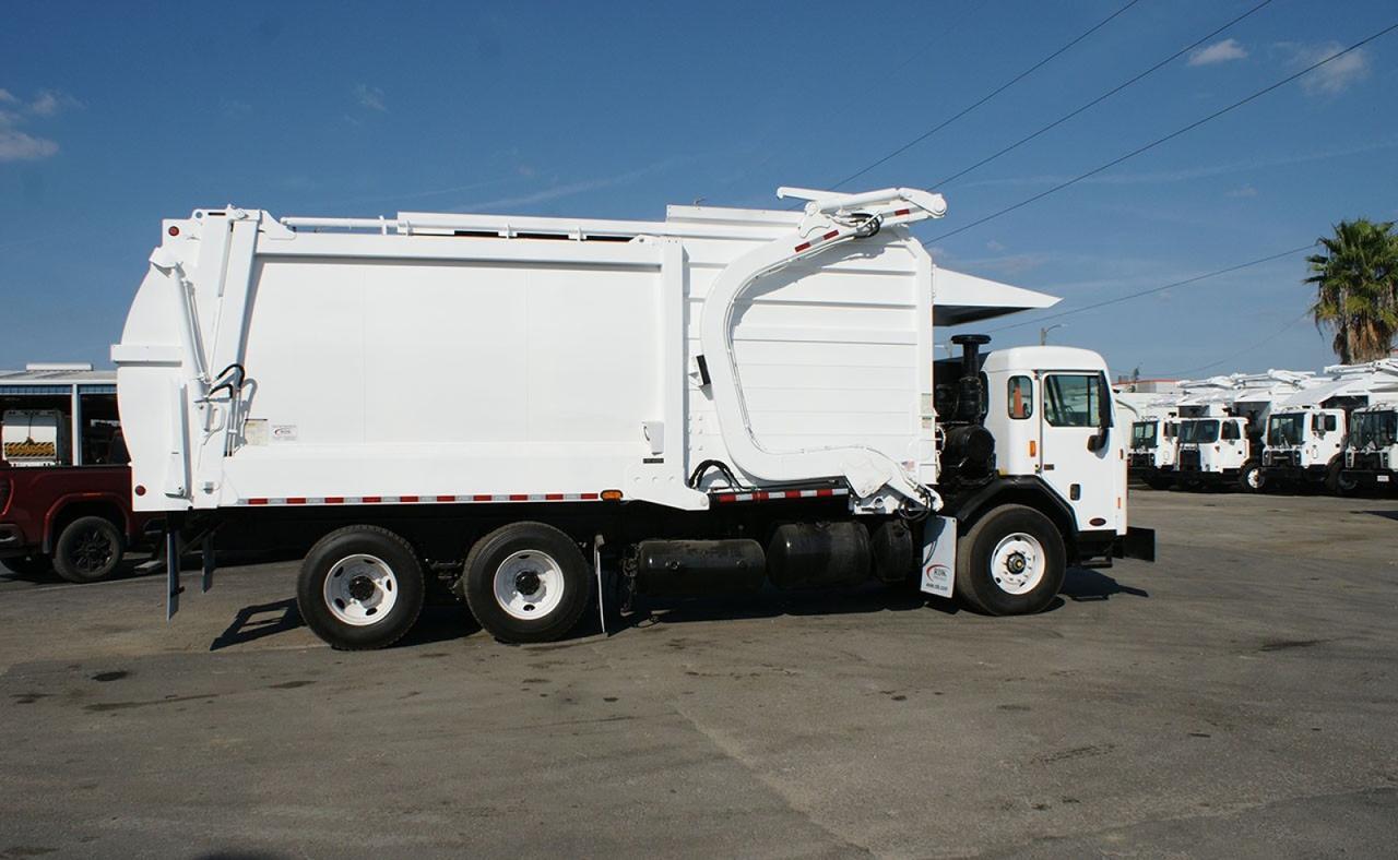 2018 Peterbilt 520 40 Yard Heil Front Loader Garbage Truck Tampa FL