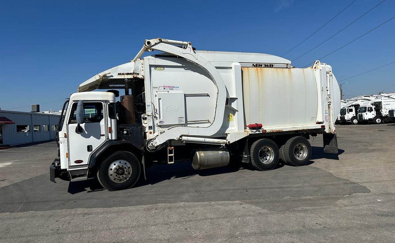 2018 Peterbilt 520 40 Yard New Way Front Loader Garbage Truck Tampa FL