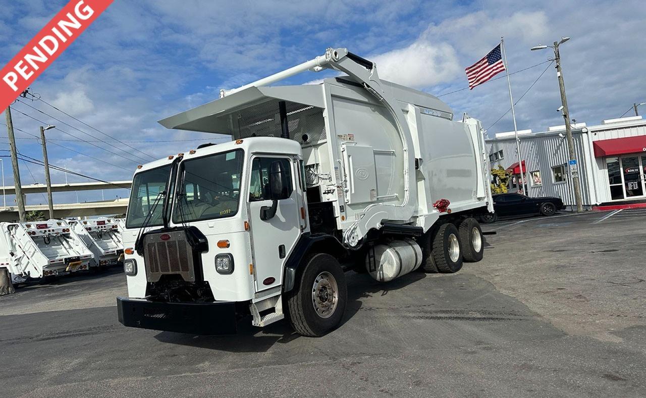 2018 Peterbilt 520 40 Yard New Way Front Loader Garbage Truck