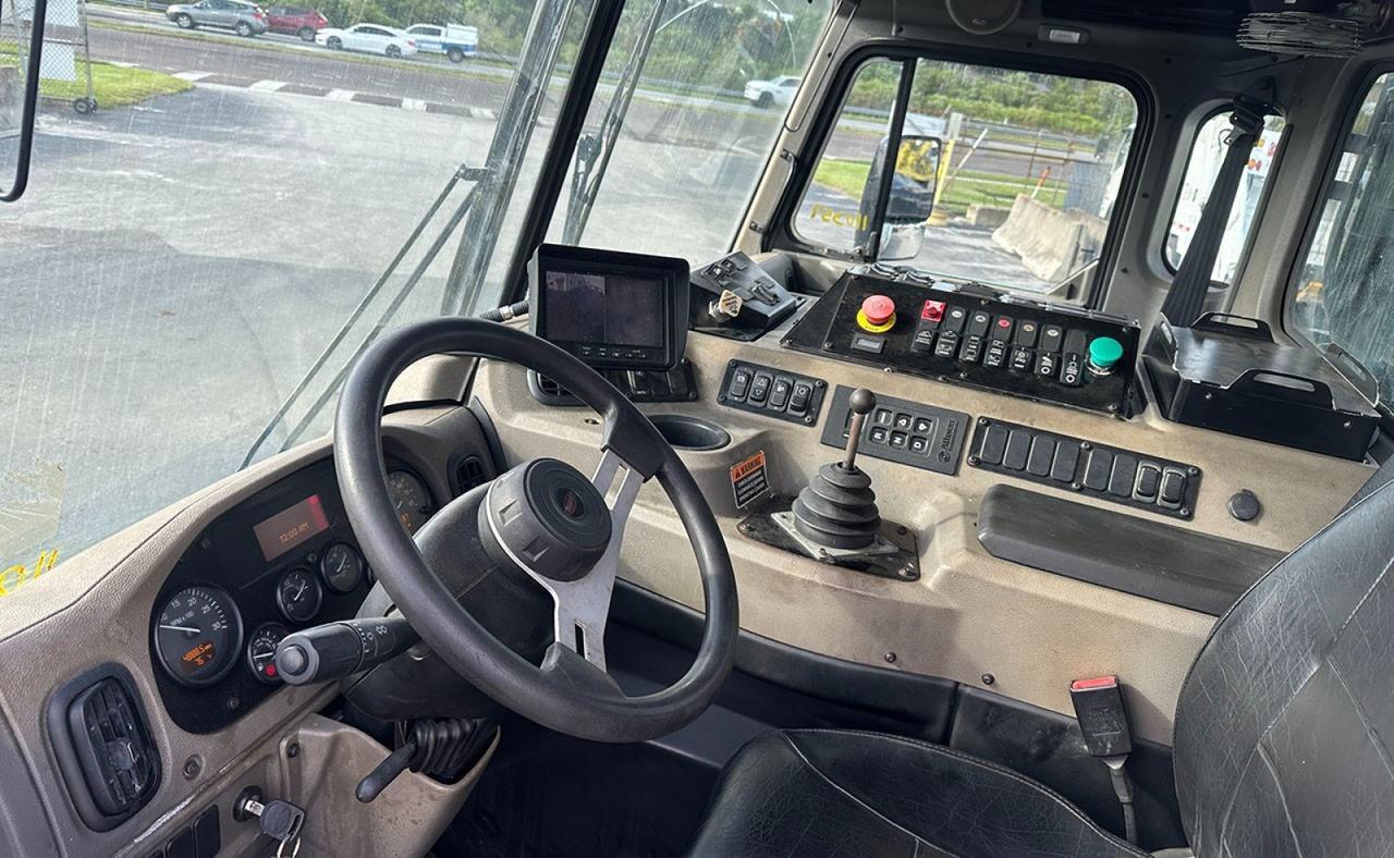 2018 Peterbilt 520 40 Yard New Way Front Loader Garbage Truck Tampa FL