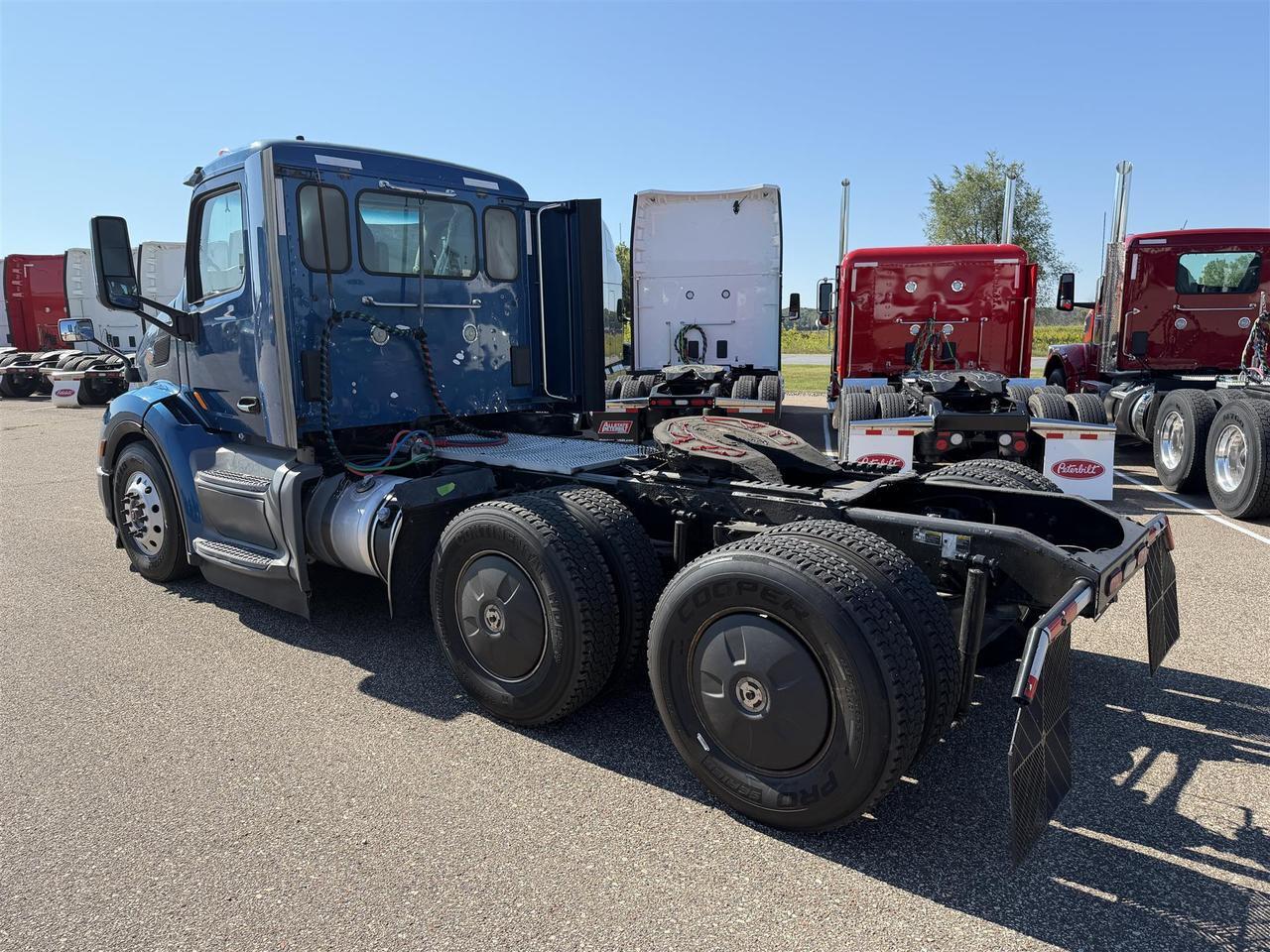 2018 Peterbilt 579 Non-Sleeper