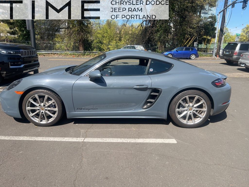 2018 Porsche 718 Cayman Base