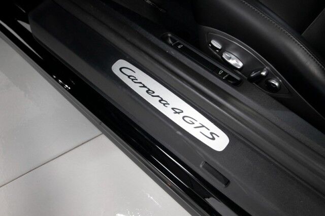2018 Porsche 911 Carrera 4 GTS Coupe *ONLY 6900 MILES* *$25,000+ IN OPTIONS* San Diego CA