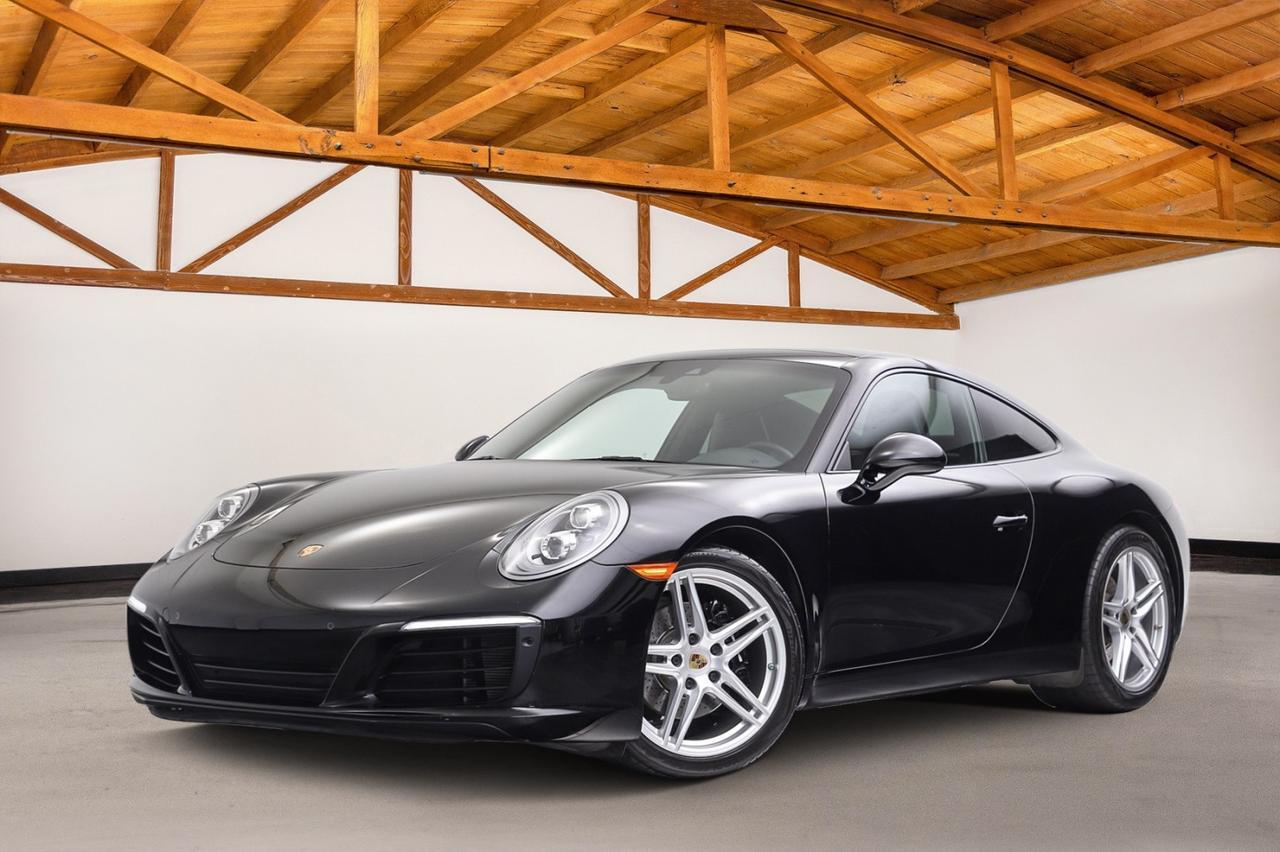 2018 Porsche 911 Carrera