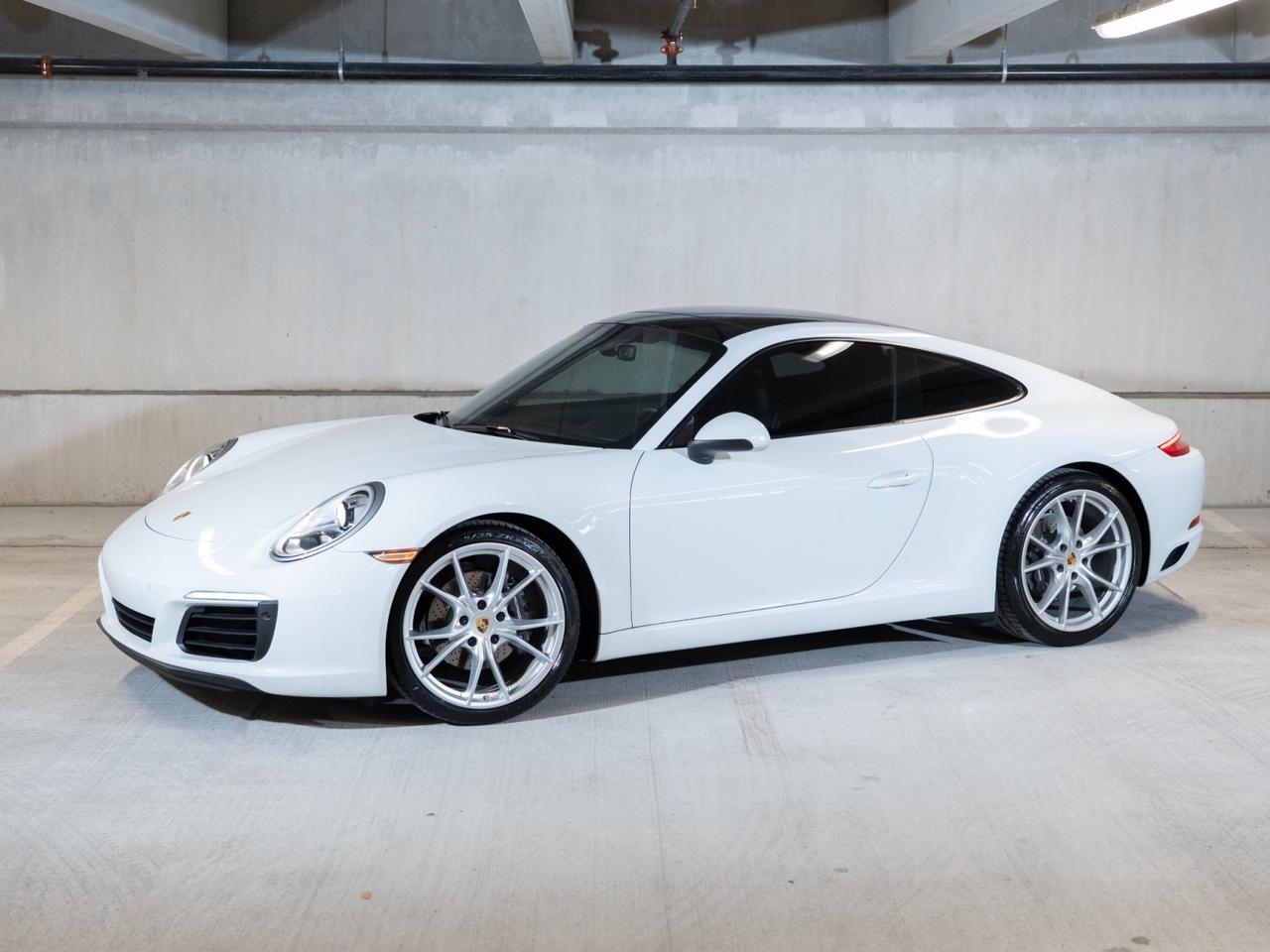 2018 Porsche 911 Carrera