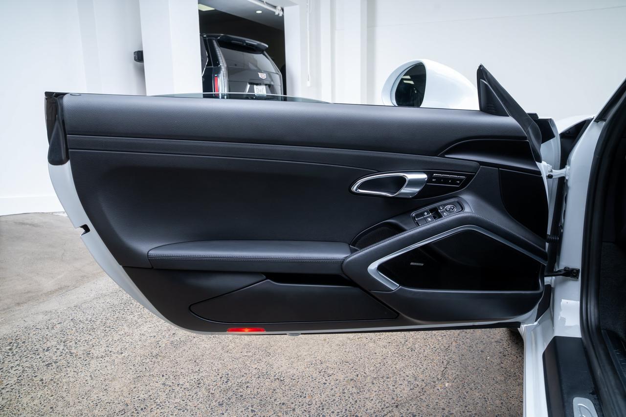 2018 Porsche 911 Carrera S Premium Package / Sport Pkg / Slide Tilt Glass Sun Portland OR