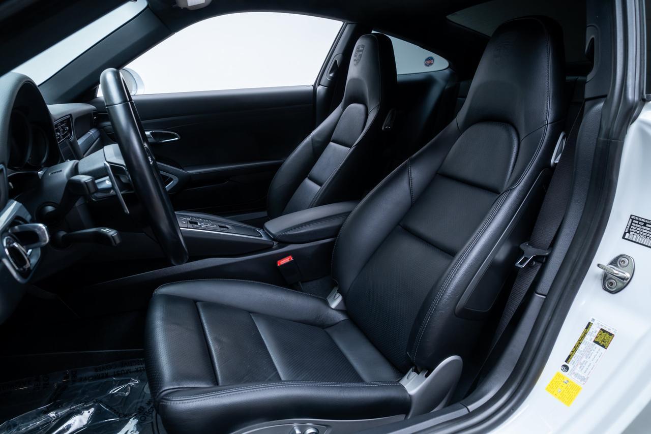 2018 Porsche 911 Carrera S Premium Package / Sport Pkg / Slide Tilt Glass Sun Portland OR