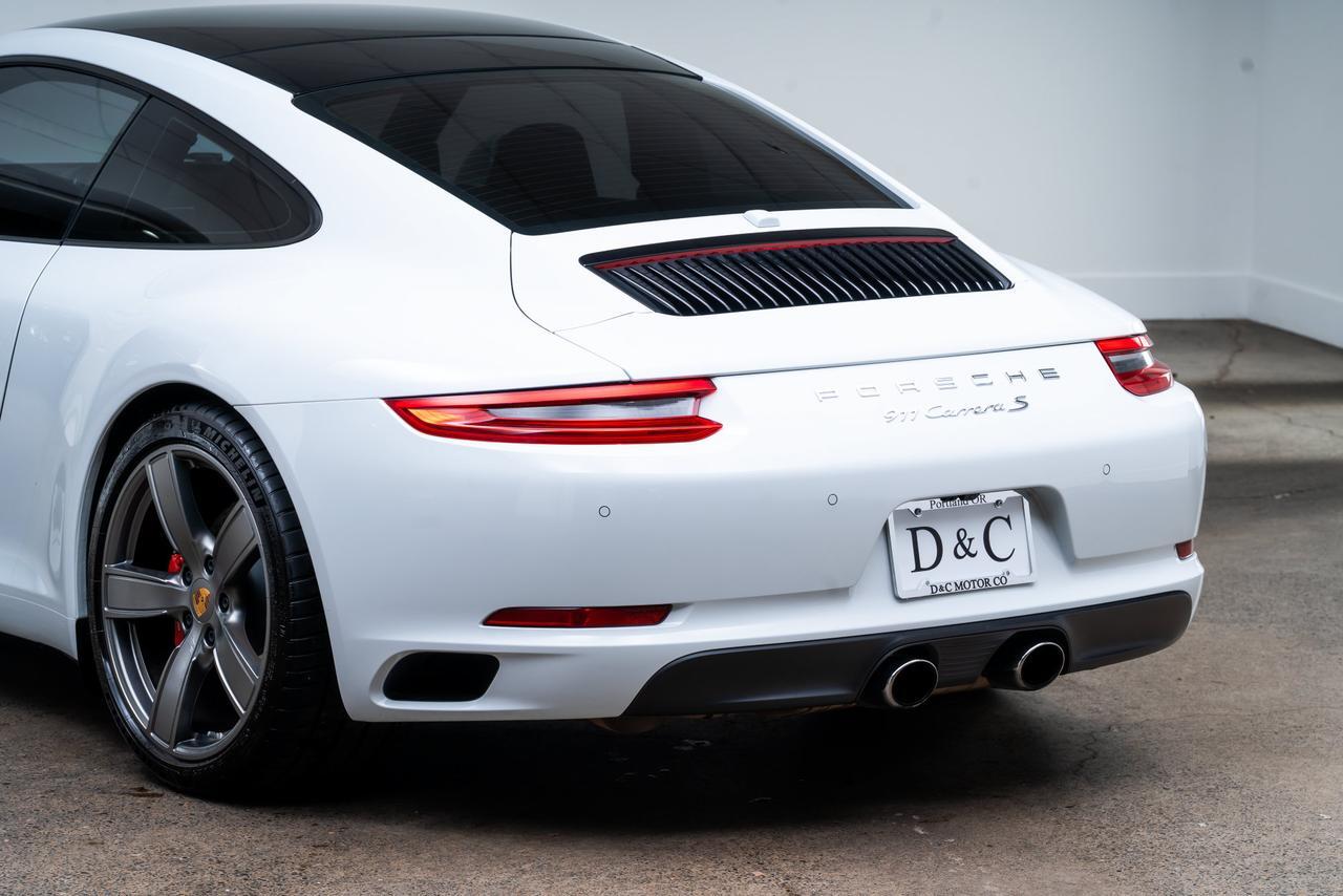 2018 Porsche 911 Carrera S Premium Package / Sport Pkg / Slide Tilt Glass Sun Portland OR