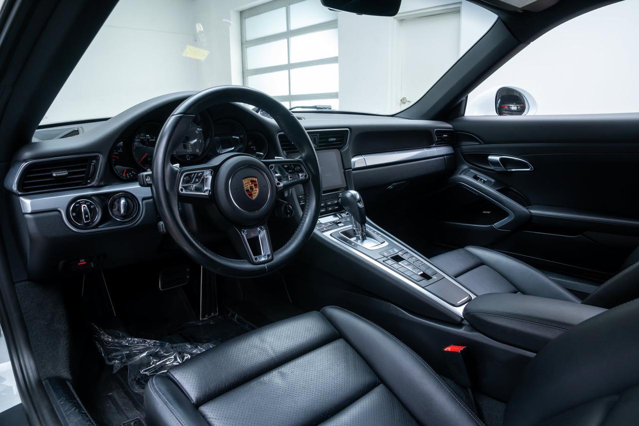 2018 Porsche 911 Carrera S Premium Package / Sport Pkg / Slide Tilt Glass Sun Portland OR