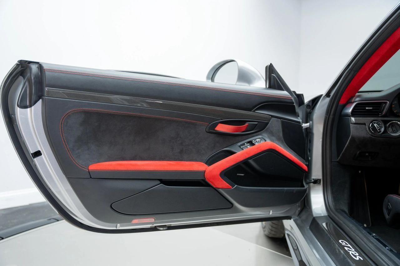 2018 Porsche 911 GT2 RS Coupe 2D St. Louis MO