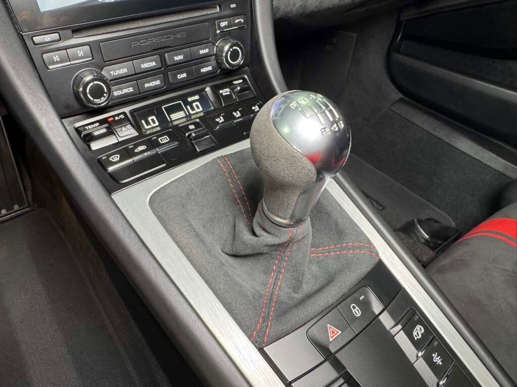 2018 Porsche 911 GT3 6-SPEED MANUAL!! Sport Chrono pack, extended leather, PDCC, carbon bucket seats AND MORE!! Fort Lauderdale FL