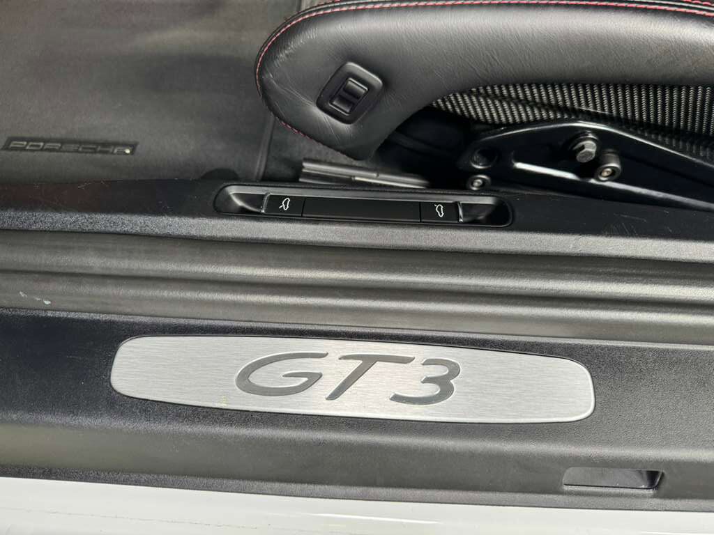 2018 Porsche 911 GT3 6-SPEED MANUAL!! Sport Chrono pack, extended leather, PDCC, carbon bucket seats AND MORE!! Fort Lauderdale FL