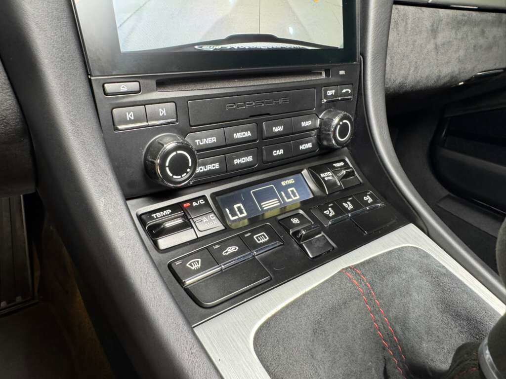 2018 Porsche 911 GT3 6-SPEED MANUAL!! Sport Chrono pack, extended leather, PDCC, carbon bucket seats AND MORE!! Fort Lauderdale FL