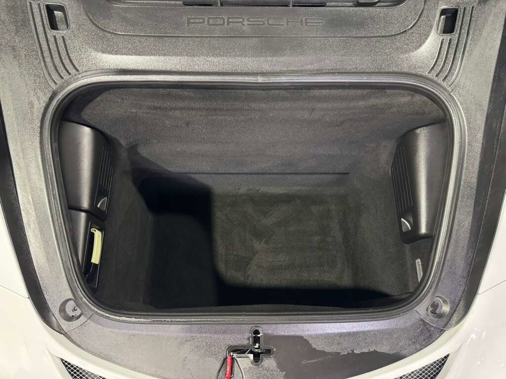 2018 Porsche 911 GT3 6-SPEED MANUAL!! Sport Chrono pack, extended leather, PDCC, carbon bucket seats AND MORE!! Fort Lauderdale FL