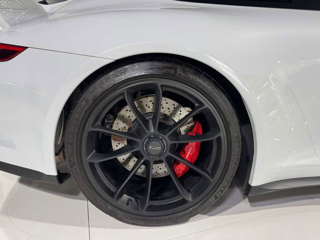 2018 Porsche 911 GT3 6-SPEED MANUAL!! Sport Chrono pack, extended leather, PDCC, carbon bucket seats AND MORE!! Fort Lauderdale FL