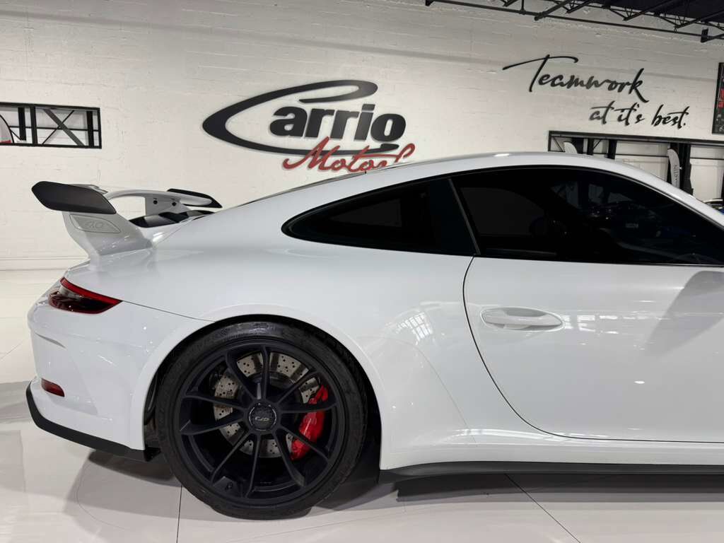 2018 Porsche 911 GT3 6-SPEED MANUAL!! Sport Chrono pack, extended leather, PDCC, carbon bucket seats AND MORE!! Fort Lauderdale FL