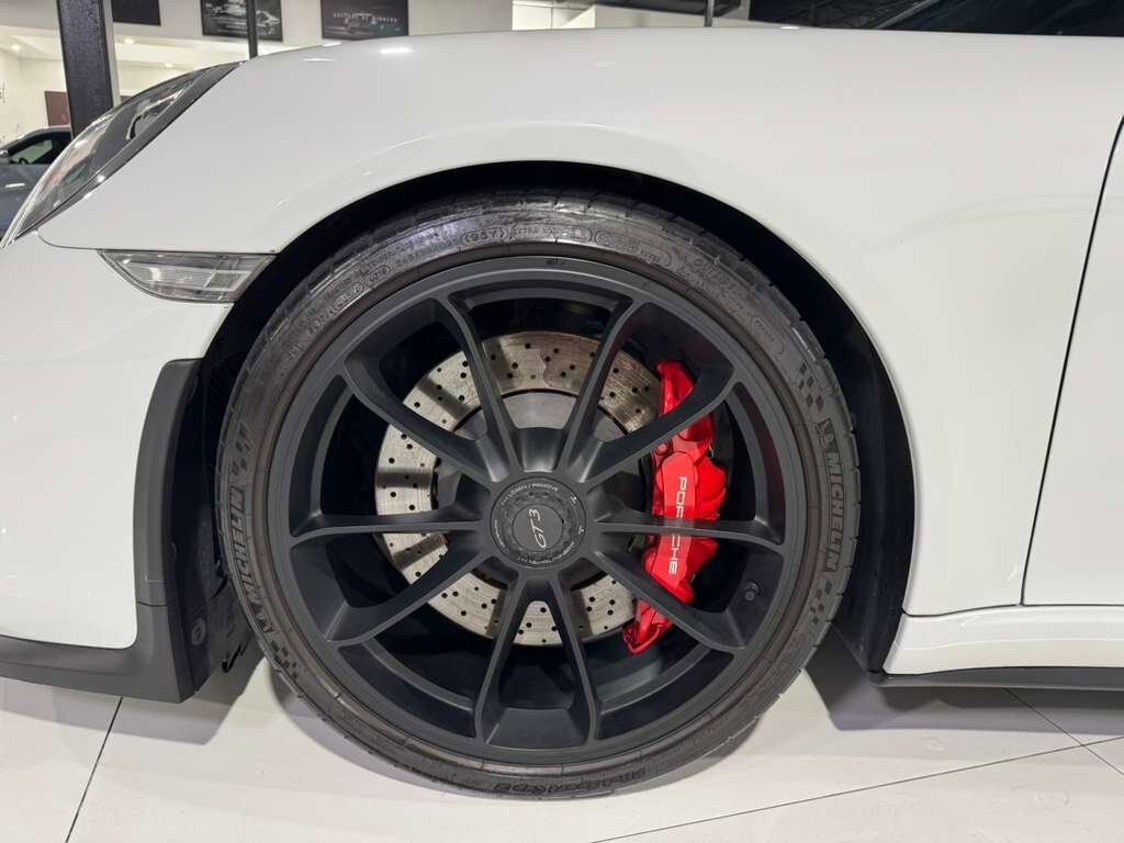 2018 Porsche 911 GT3 6-SPEED MANUAL!! Sport Chrono pack, extended leather, PDCC, carbon bucket seats AND MORE!! Fort Lauderdale FL